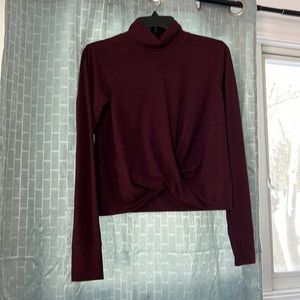 Long sleeve athletic top
